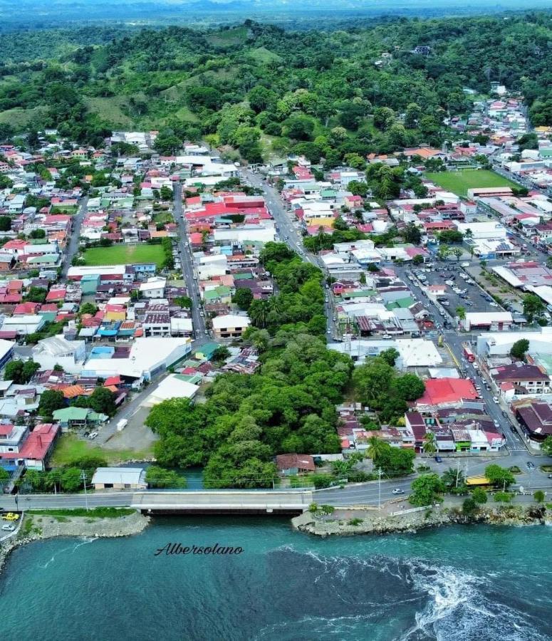 Cheap Hostel Quepos Exterior photo