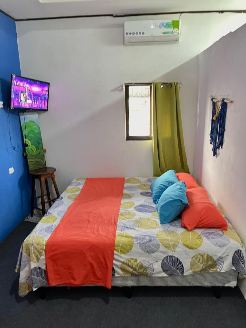 Cheap Hostel Quepos Exterior photo