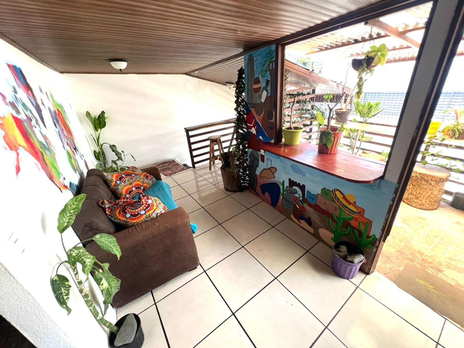 Cheap Hostel Quepos Exterior photo